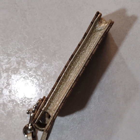 EUC Coach Signature I-Pod Case - Picture 9 of 13